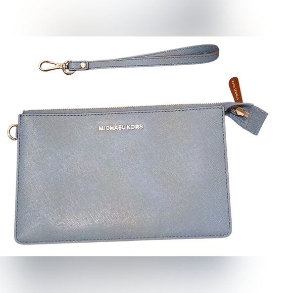 Michael Kors -NWT Denim Colored Wristlet, 2 Inside Compartments, 1-6 Card Slots - Picture 10 of 10